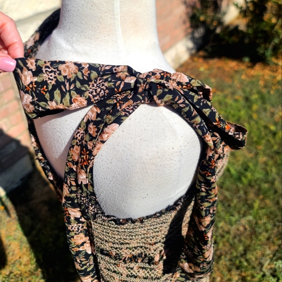 NWT Reset by Jane floral smocked tie dress - Picture 7 of 10